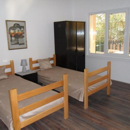 Misko'S Guest House Skopje Bagian luar foto