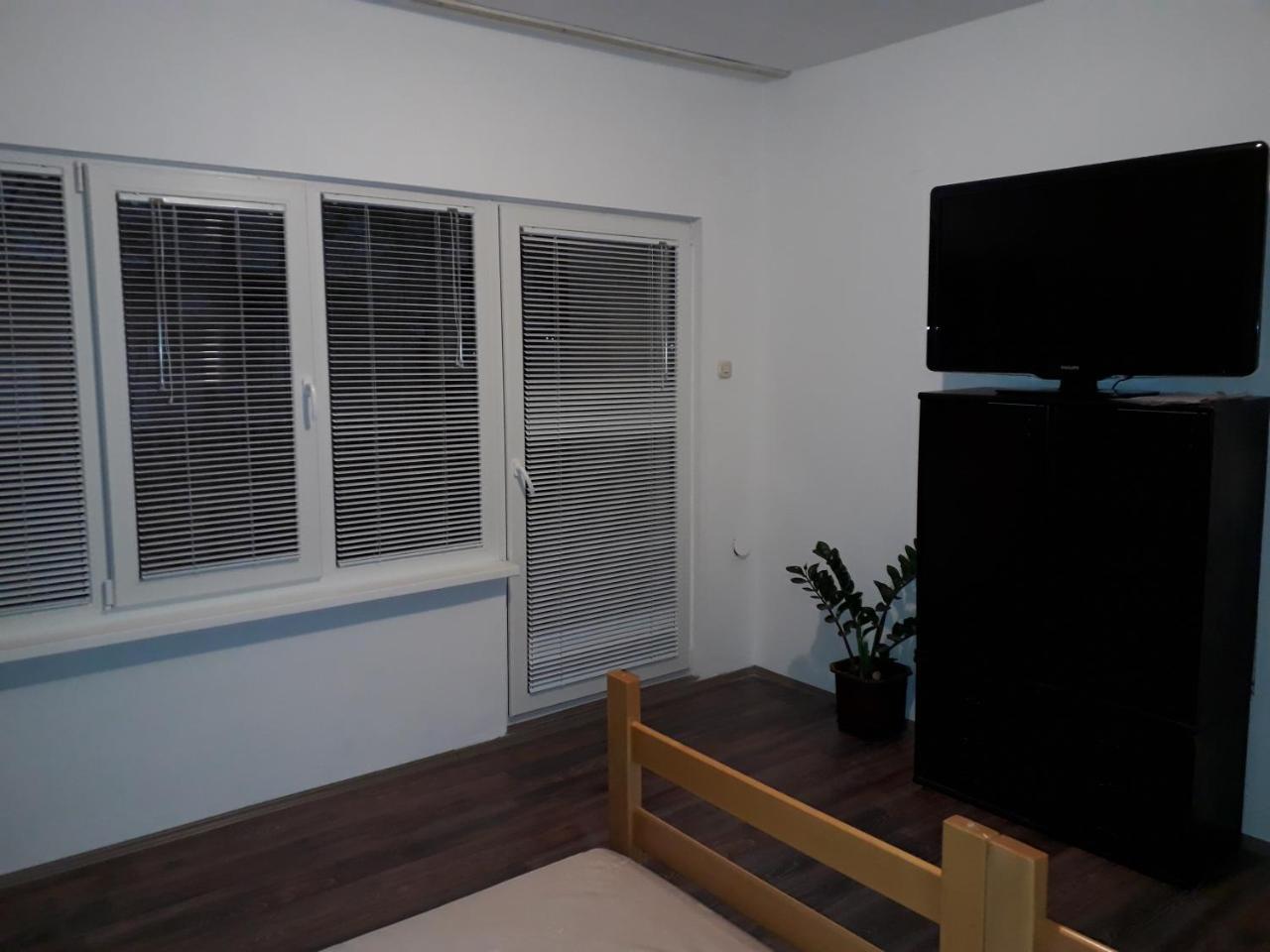 Misko'S Guest House Skopje Bagian luar foto